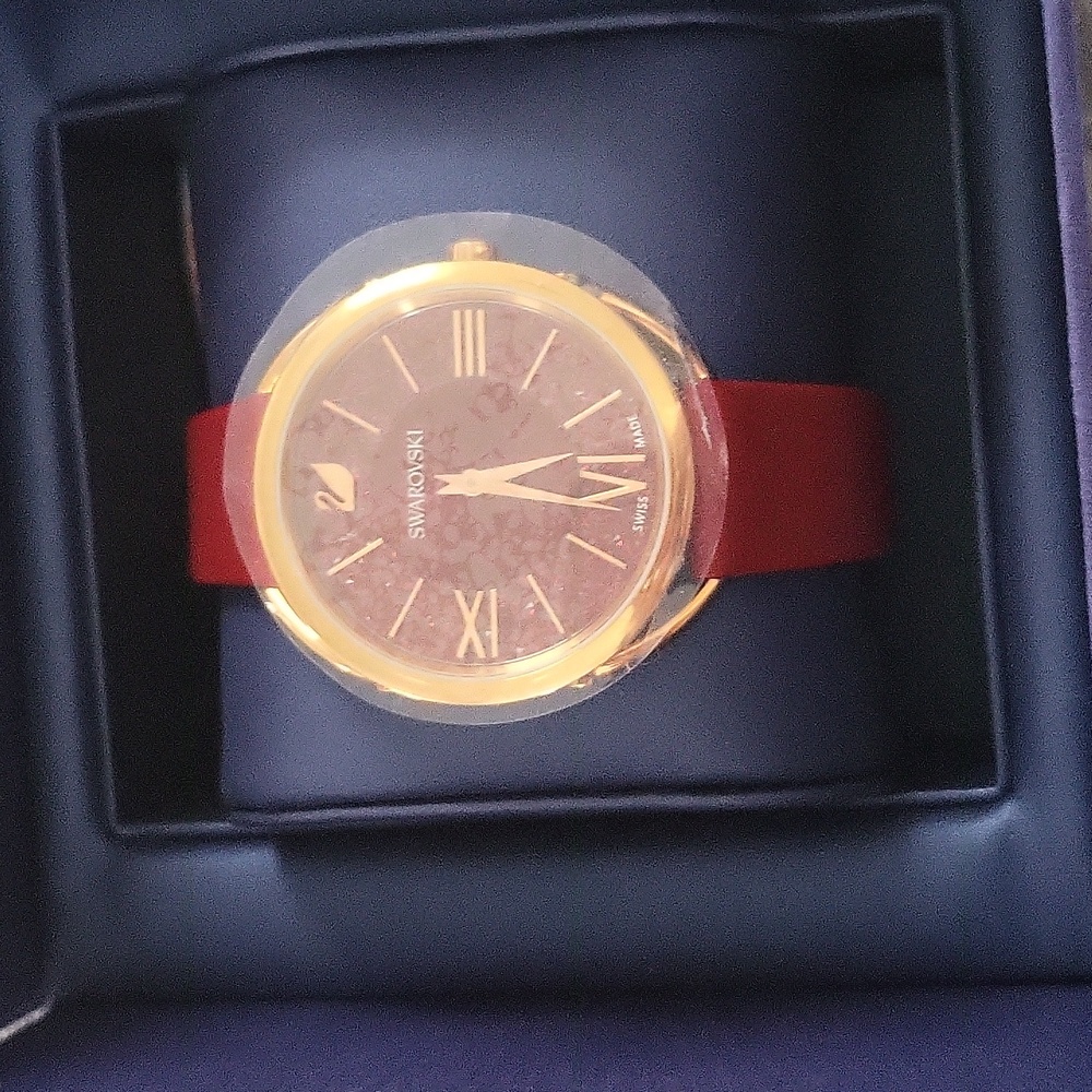 Swarovski crystalline watch